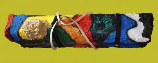 Didgeridoo Koffer (Auftragsarbeit)\nverschiedene Materialien \nBemalung Acryl