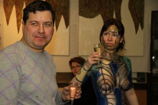 a:4:{s:4:"File";s:32:"../pictures/Event/IMG_8854_w.txt";s:5:"Title";s:0:"";s:4:"Text";s:232:"Studio Bodypainting mit Model Conny im Rahmen einer Vernissage in der Galerie Mattischeck in N�rnberg Die Arbeit ist getan , nun zum gem�tlichen Teil des Abends ;-) Painting : Martin Zirngibl Photograph : Matthias Johow";s:5:"Titel";s:0:"";}